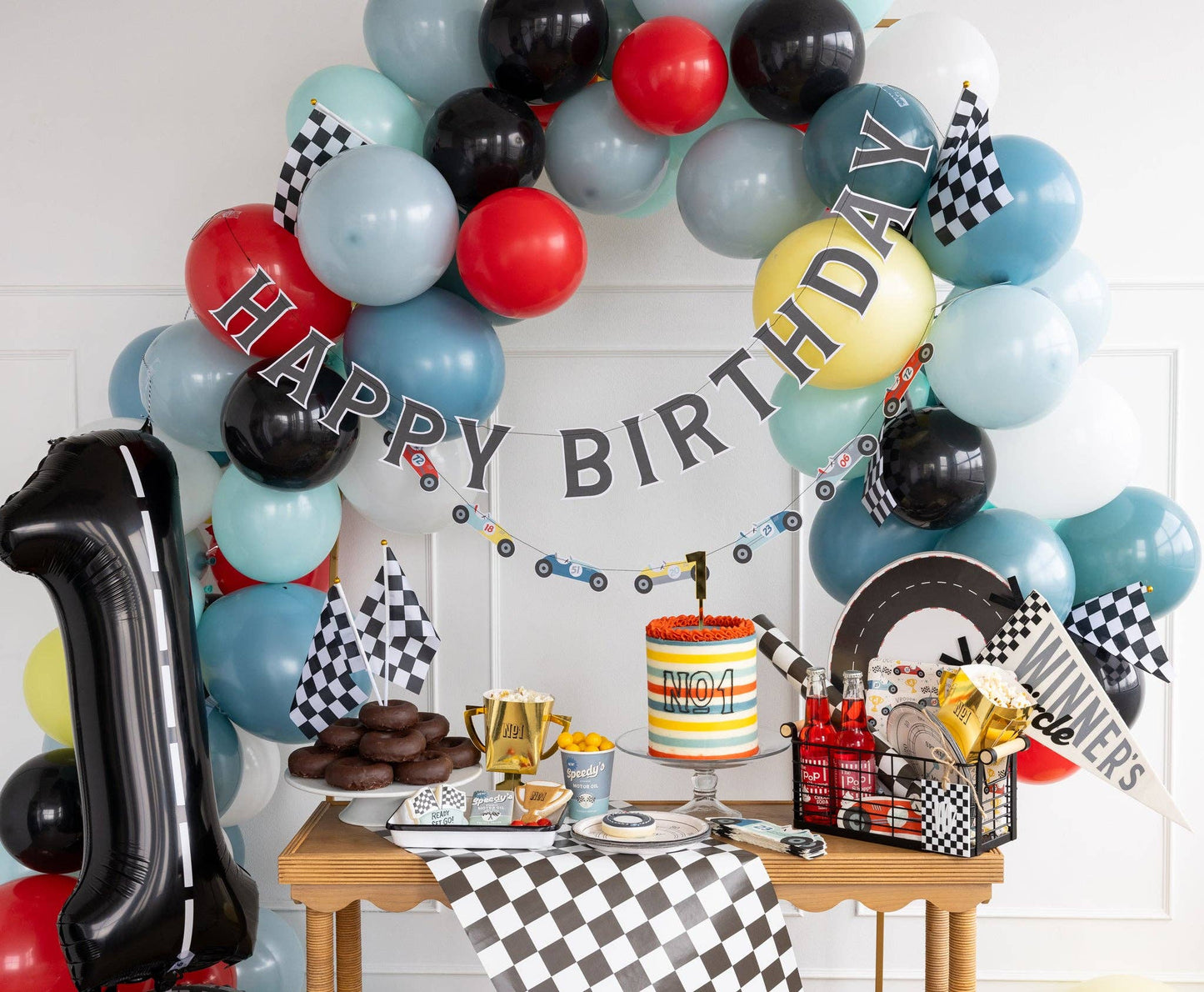 MIL1020 - Miles per Hour - Checkered Flag Table Runner