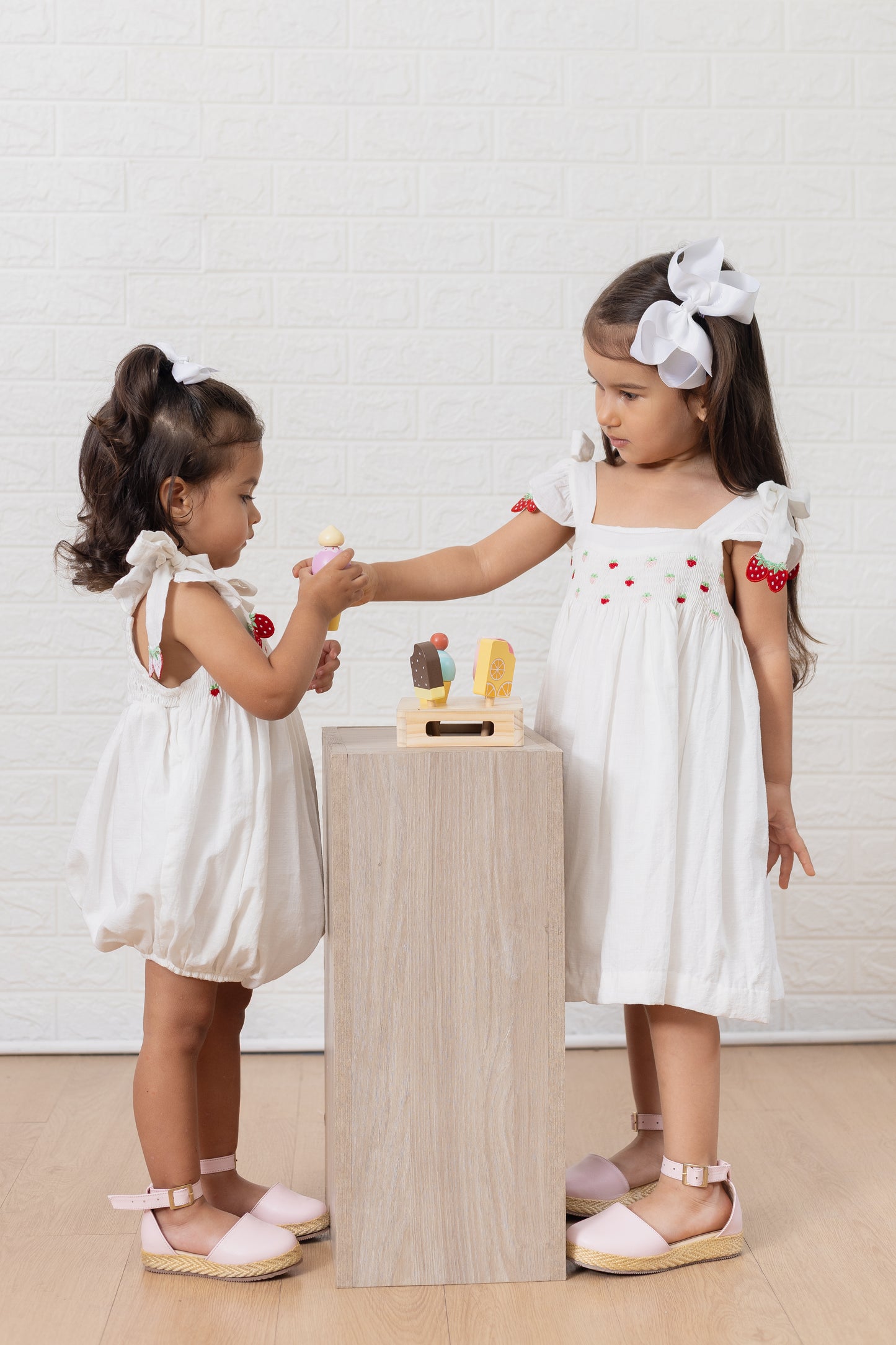 Molly Girl Bubble - Strawberries